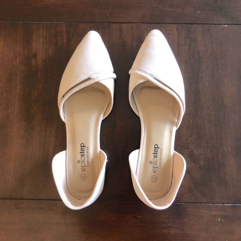 Light pink/taupe flats